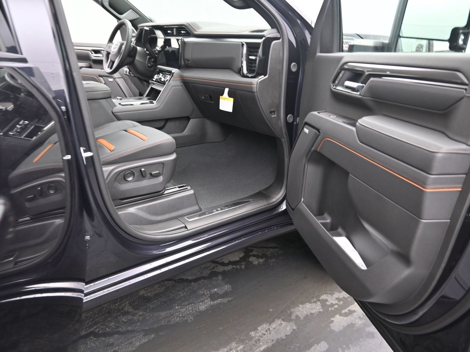 2025 GMC Sierra 2500 HD AT4