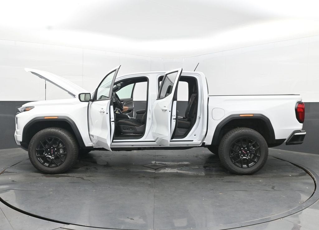 2025 GMC Canyon AT4