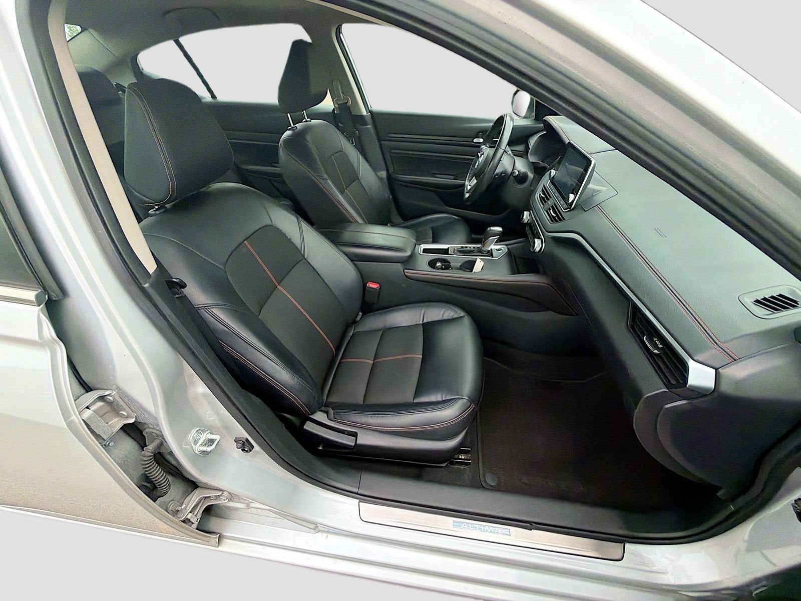 2022 Nissan Altima SR FWD
