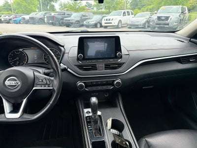 2022 Nissan Altima SR FWD
