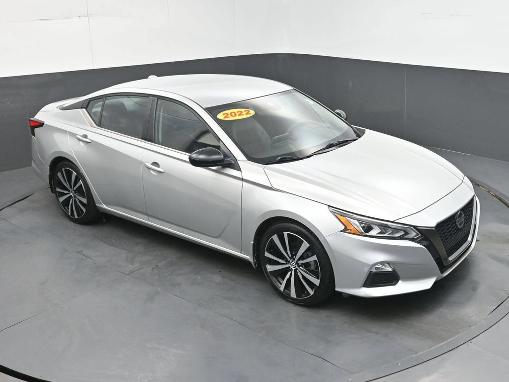 2022 Nissan Altima SR FWD