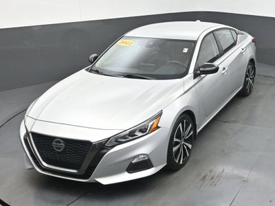2022 Nissan Altima SR FWD
