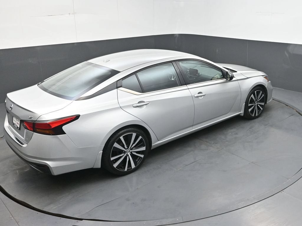 2022 Nissan Altima SR FWD