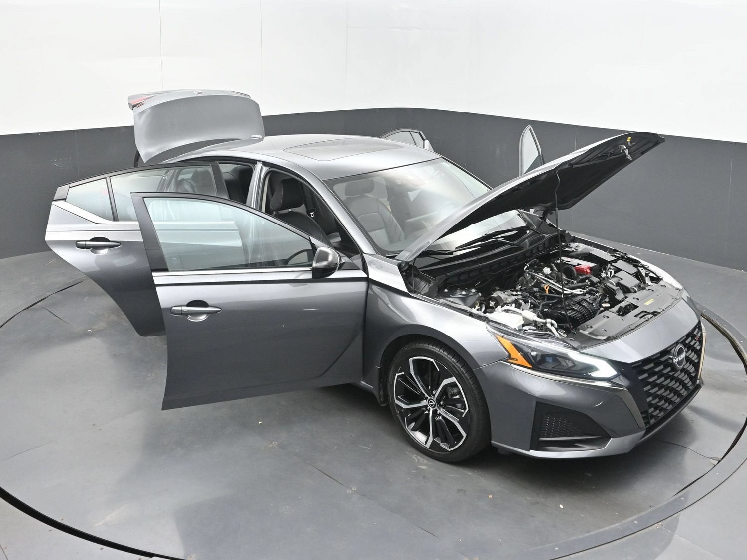 2025 Nissan Altima SR