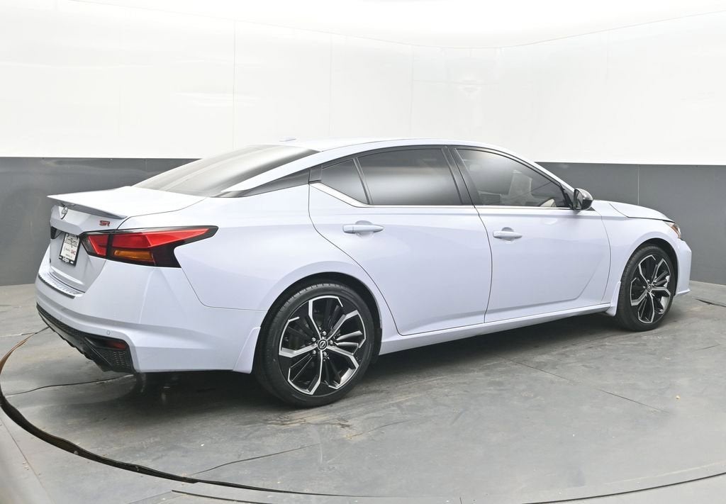 2023 Nissan Altima SR FWD