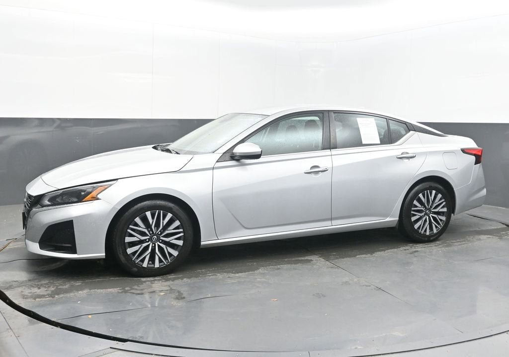 2023 Nissan Altima SV FWD