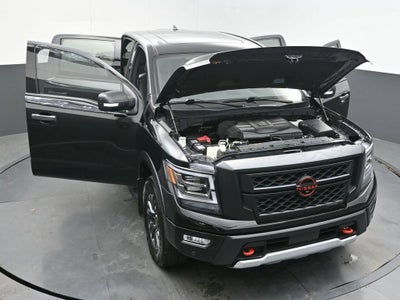 2024 Nissan TITAN Crew Cab PRO-4X 4x4