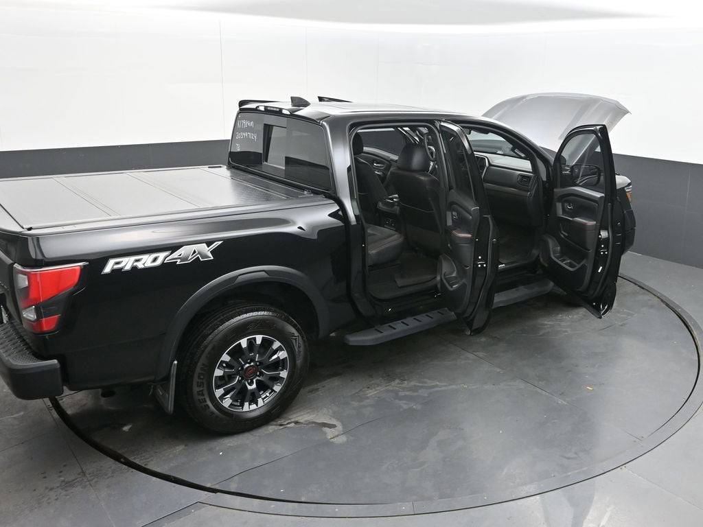 2024 Nissan TITAN Crew Cab PRO-4X 4x4