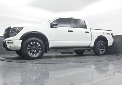 2023 Nissan TITAN Crew Cab PRO-4X 4x4