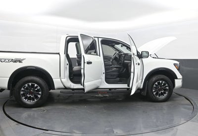 2023 Nissan TITAN Crew Cab PRO-4X 4x4