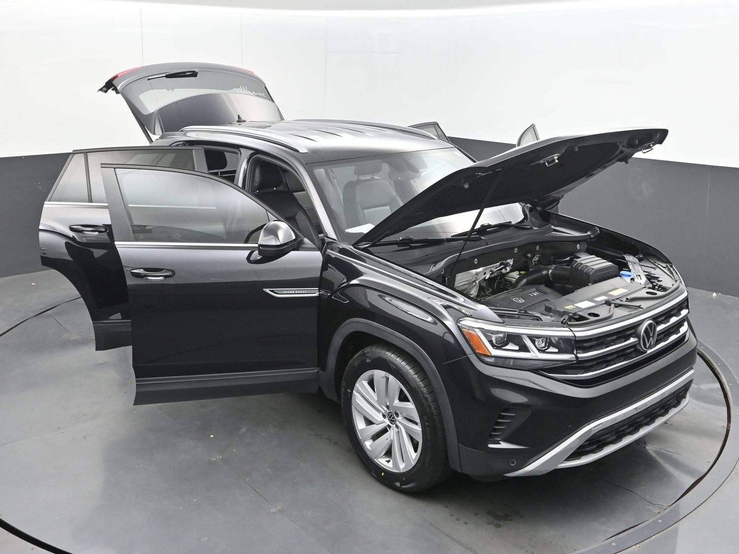 2021 Volkswagen Atlas Cross Sport 2.0T SE w/Technology
