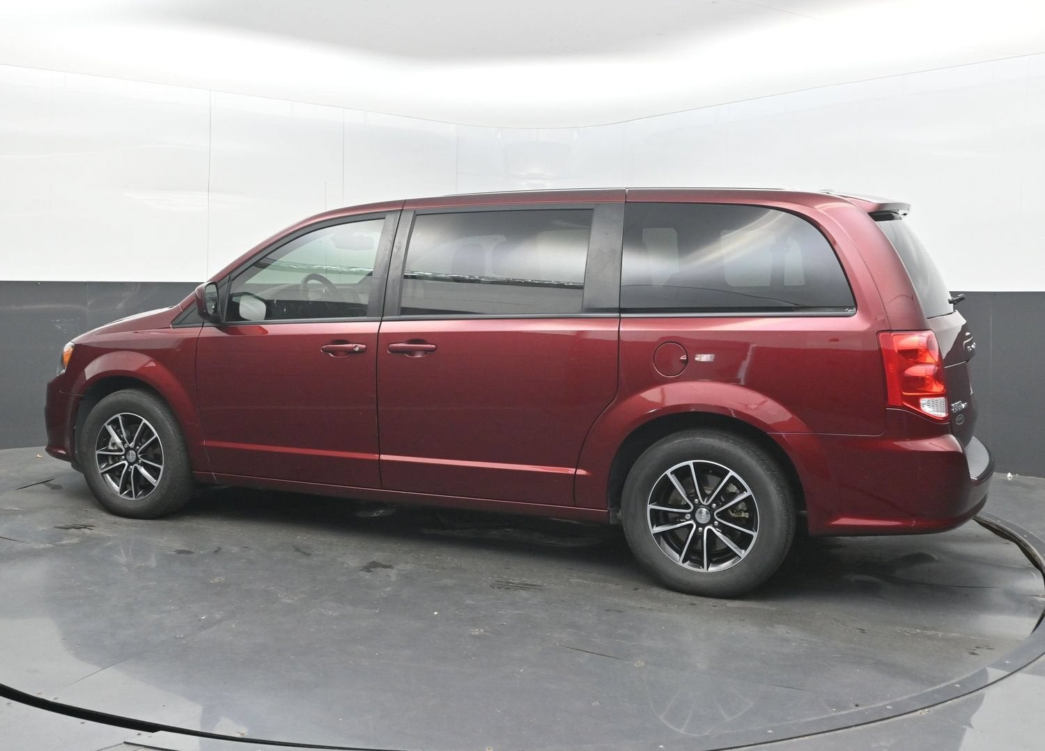2019 Dodge Grand Caravan SE Plus