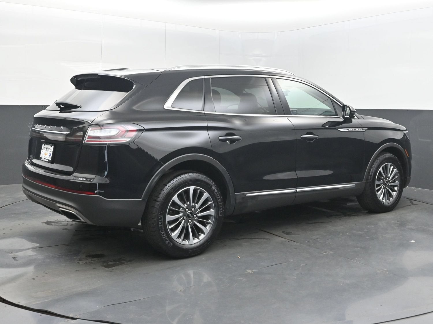 2023 Lincoln Nautilus Standard