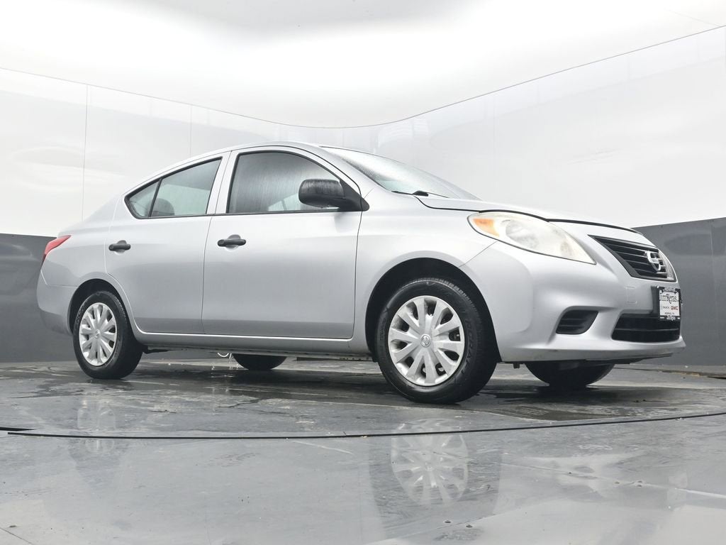 2013 Nissan Versa S