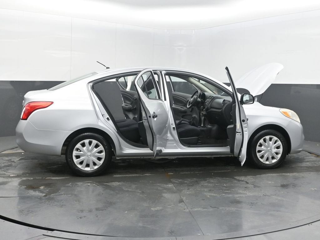 2013 Nissan Versa S