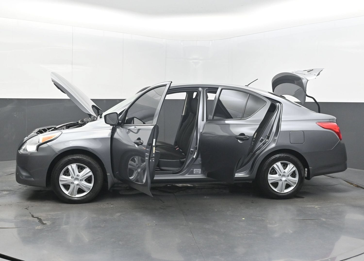 2019 Nissan Versa 1.6 S+