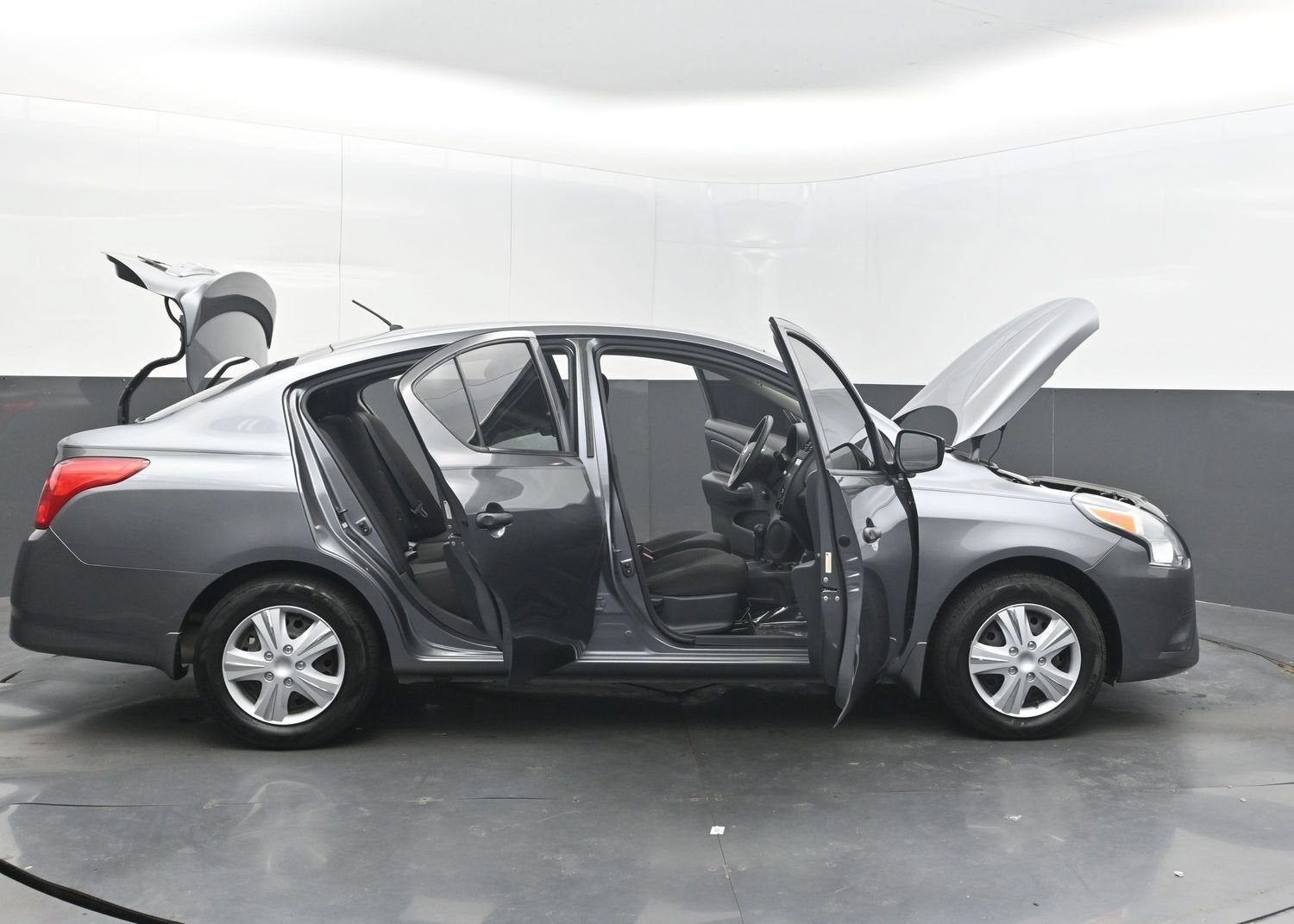 2019 Nissan Versa 1.6 S+