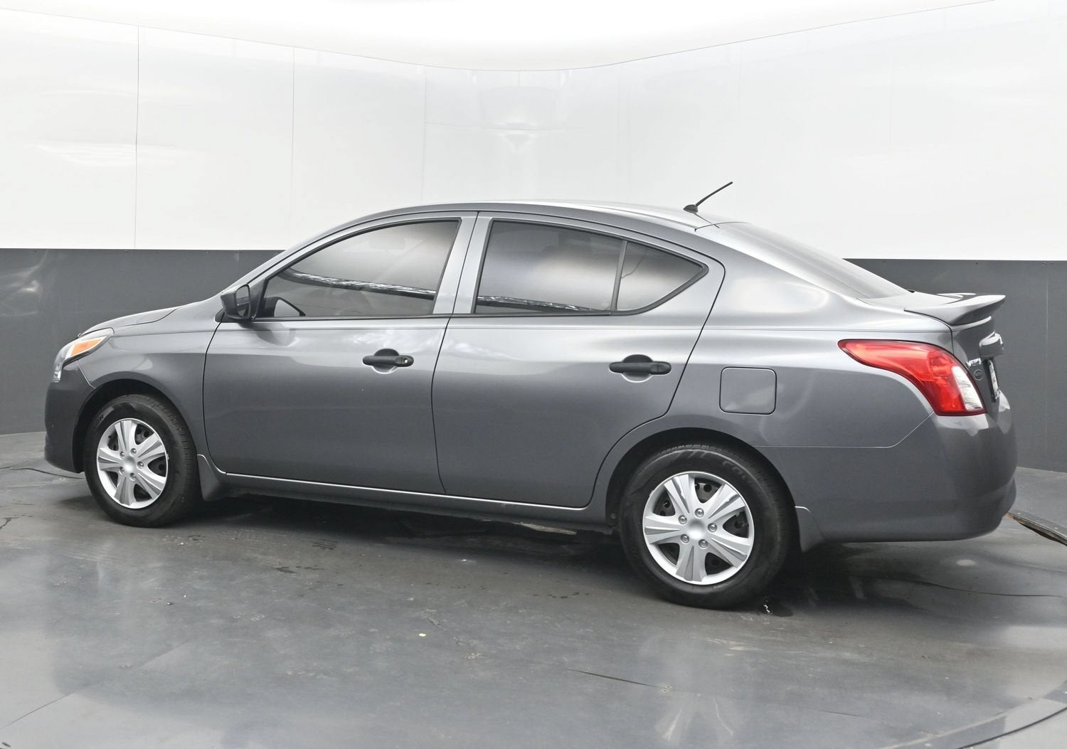 2019 Nissan Versa 1.6 S+