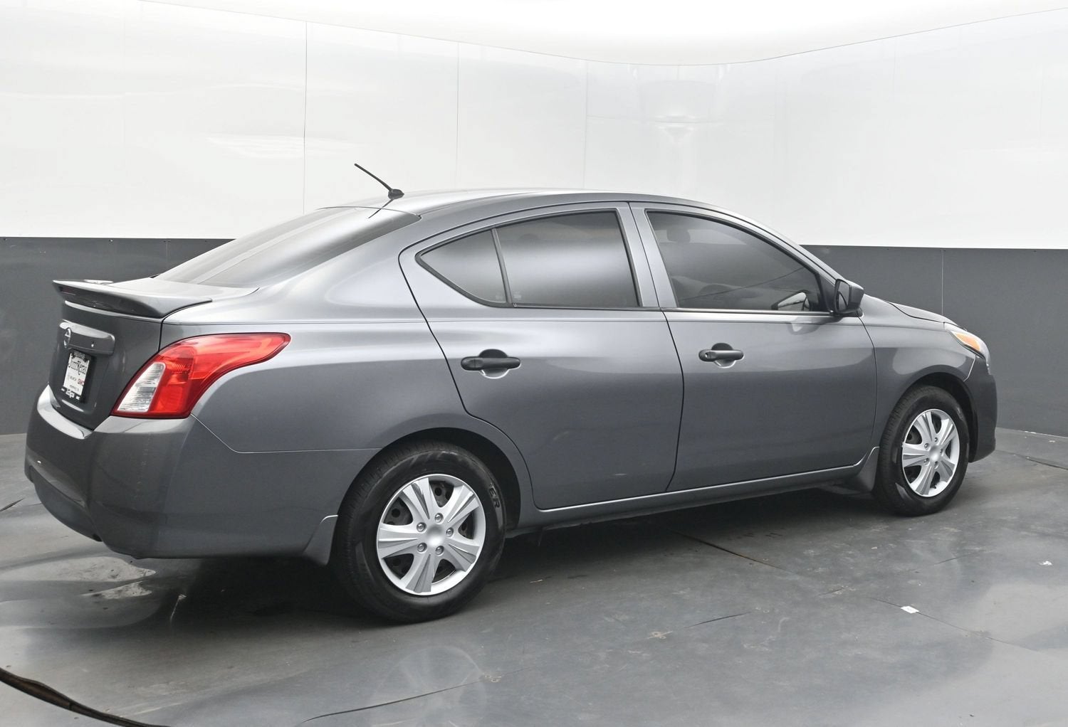 2019 Nissan Versa 1.6 S+