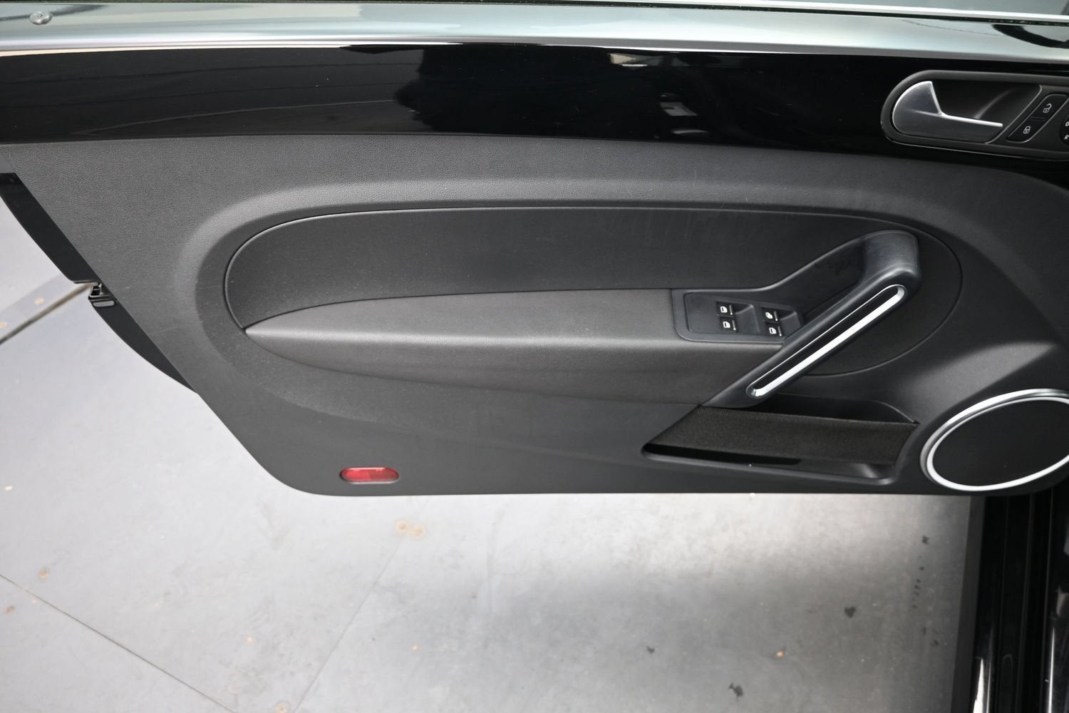 2014 Volkswagen Beetle Convertible 2.0L TDI