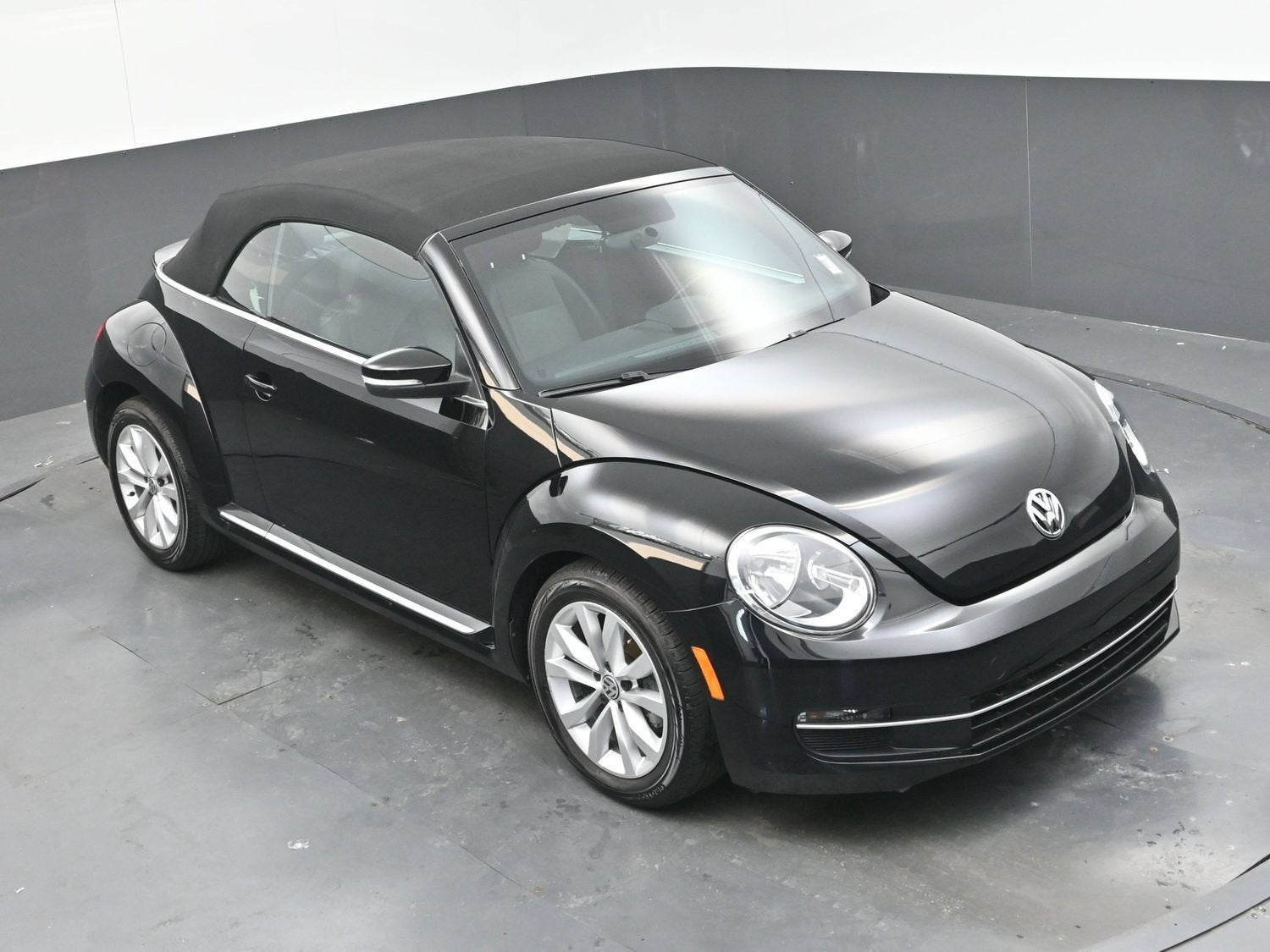 2014 Volkswagen Beetle Convertible 2.0L TDI