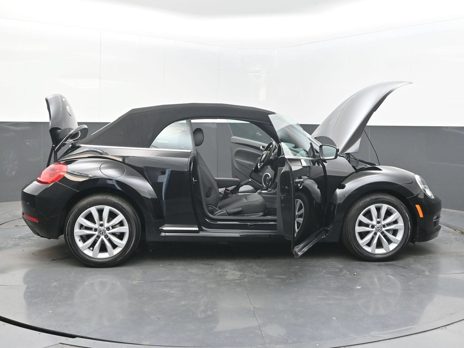 2014 Volkswagen Beetle Convertible 2.0L TDI