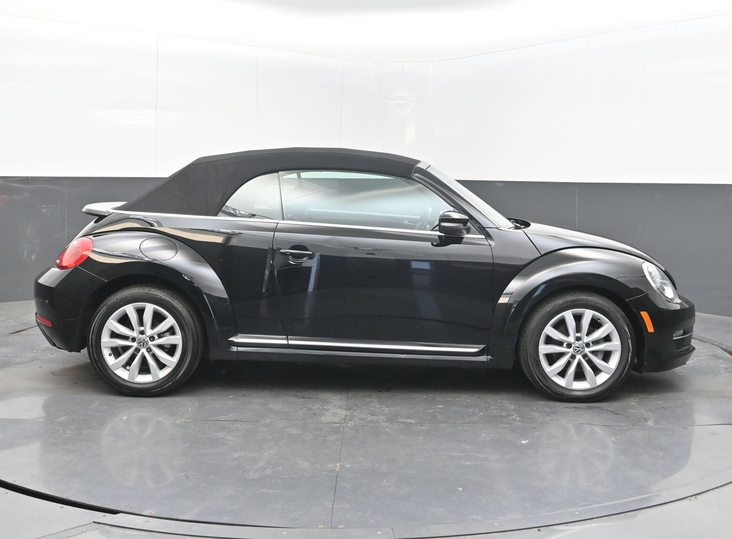 2014 Volkswagen Beetle Convertible 2.0L TDI