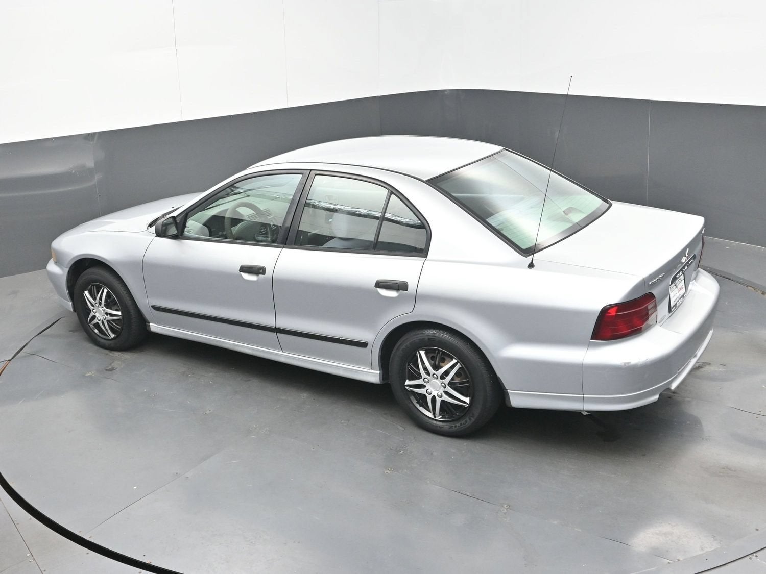2001 Mitsubishi Galant DE