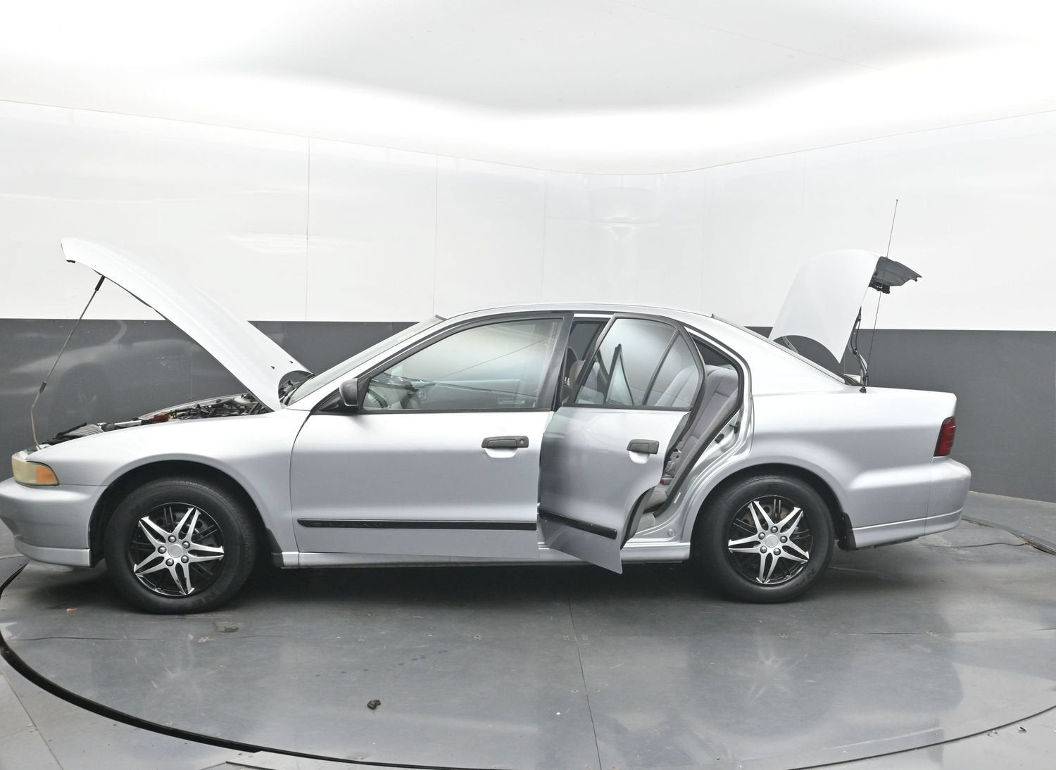 2001 Mitsubishi Galant DE