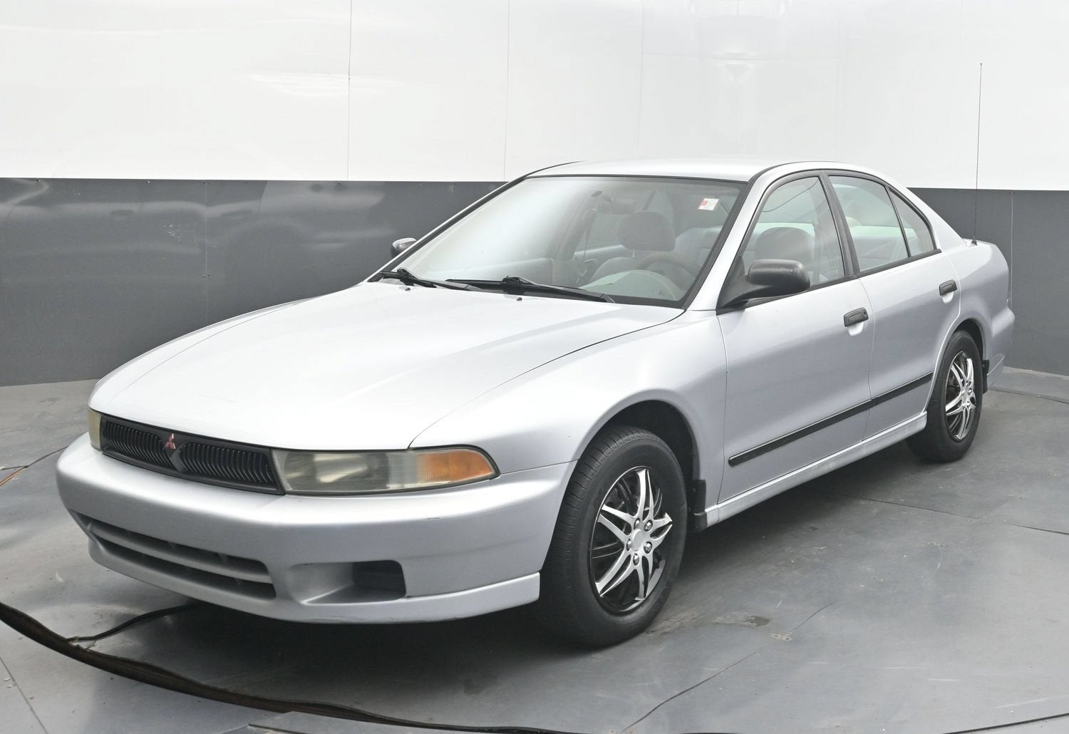 2001 Mitsubishi Galant DE