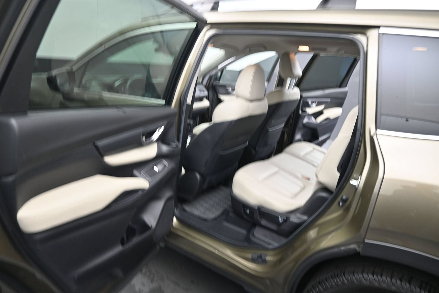 2024 Subaru Ascenso Limited 8-Passenger