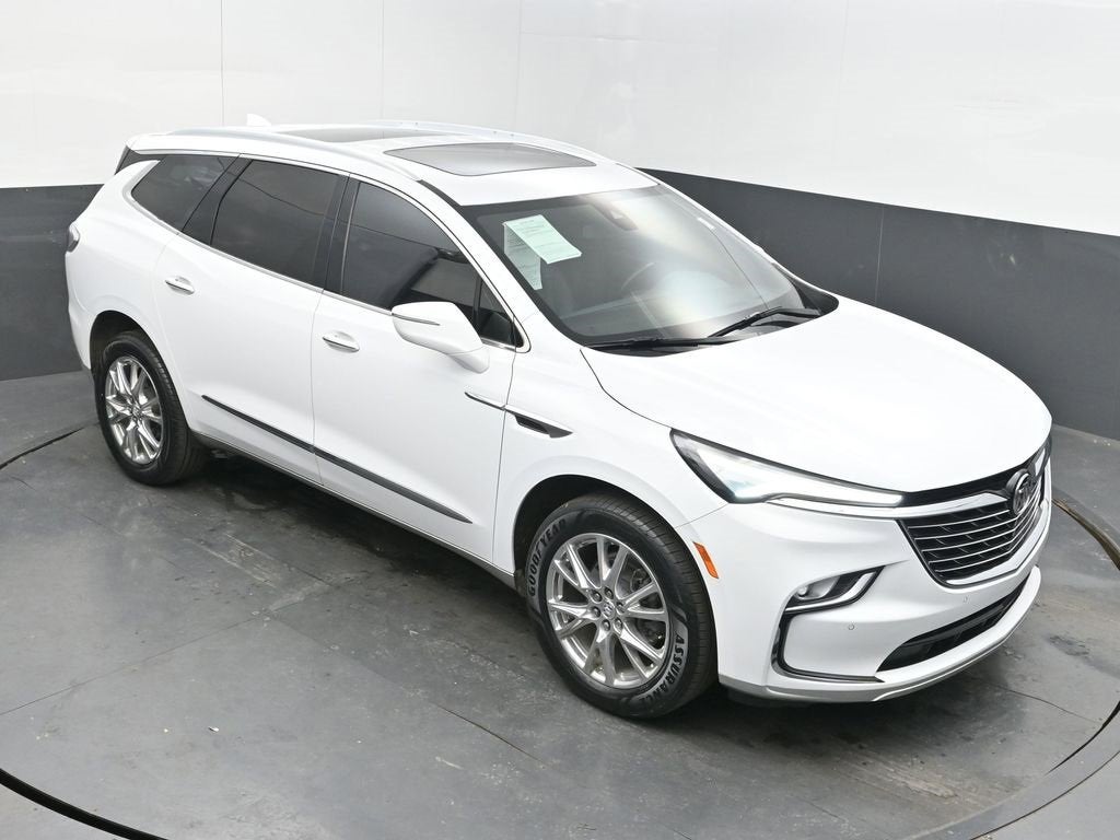 2023 Buick Enclave Essence