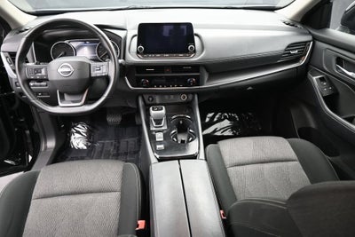 2025 Nissan Rogue SV FWD