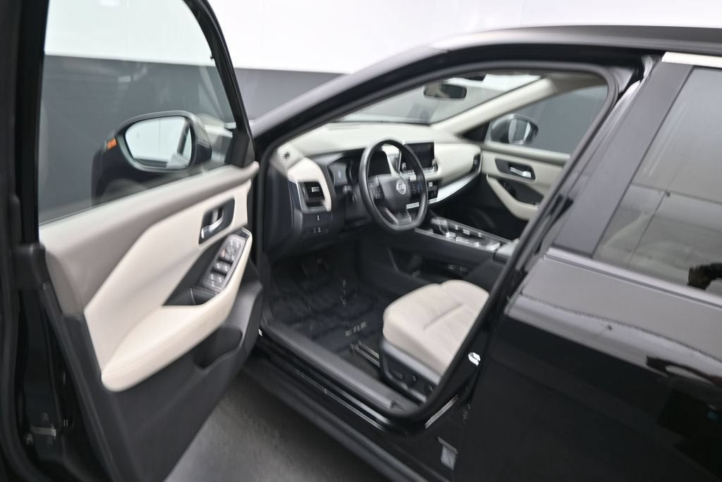 2025 Nissan Rogue SV FWD
