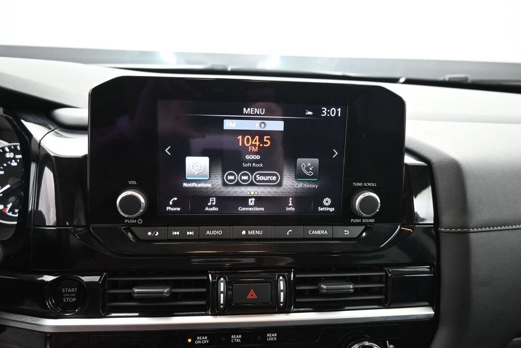 2025 Nissan Pathfinder SV FWD