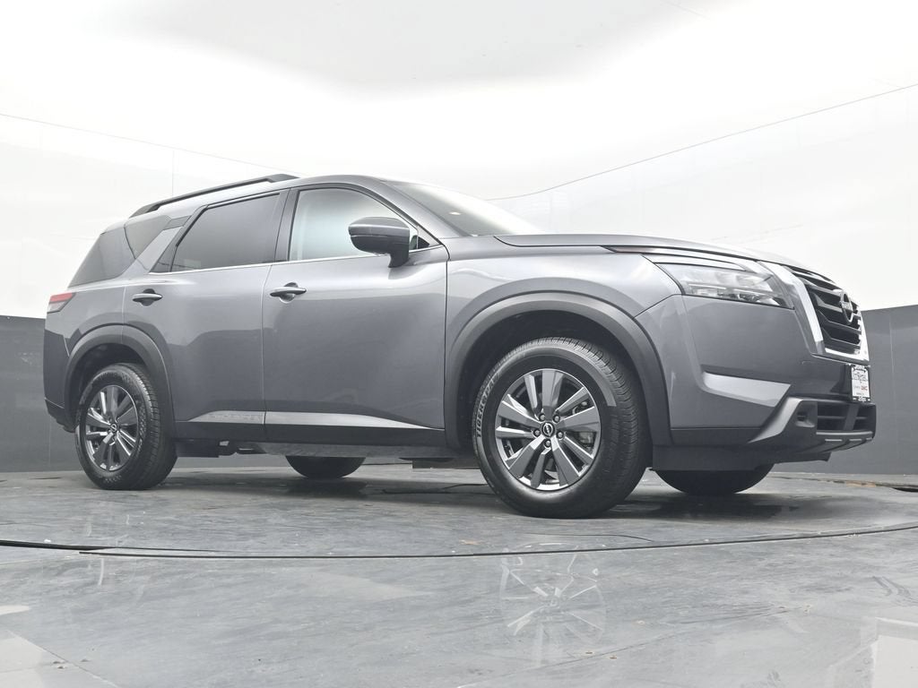 2025 Nissan Pathfinder SV FWD