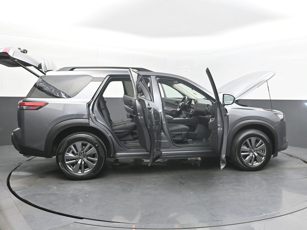 2025 Nissan Pathfinder SV FWD