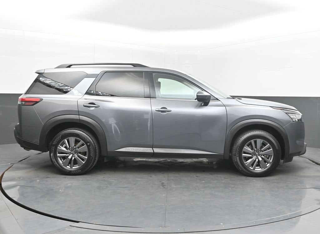2025 Nissan Pathfinder SV FWD