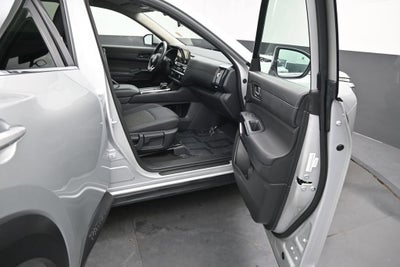 2025 Nissan Pathfinder SV FWD