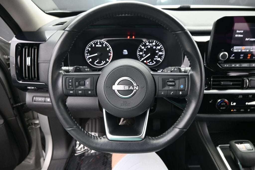2025 Nissan Pathfinder SV FWD