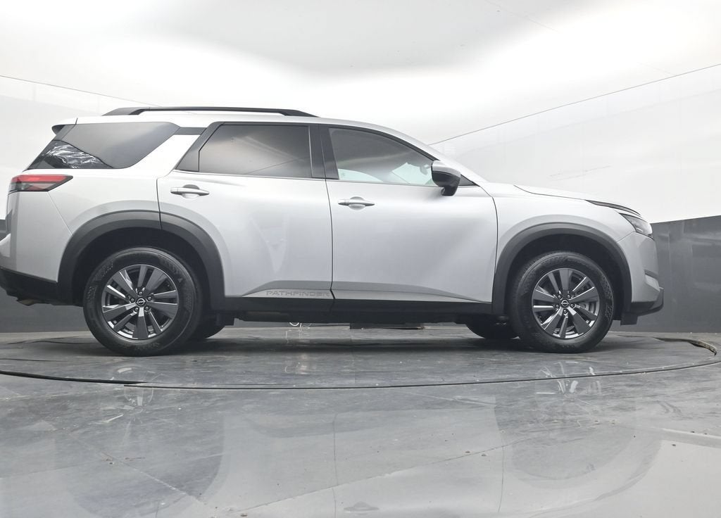 2025 Nissan Pathfinder SV FWD