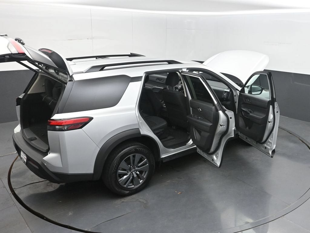 2025 Nissan Pathfinder SV FWD
