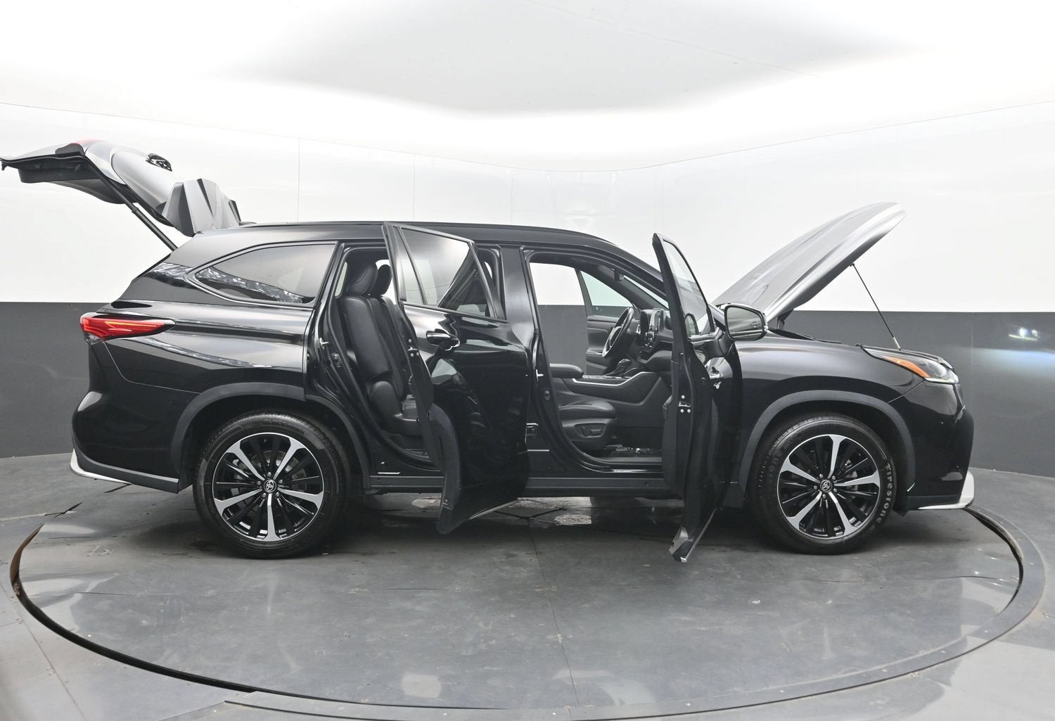 2022 Toyota Highlander XSE