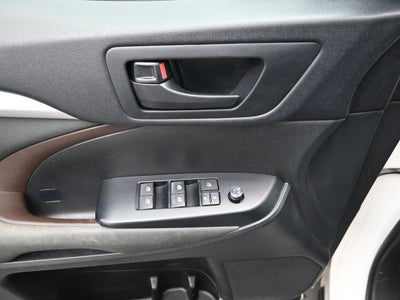 2017 Toyota Highlander LE