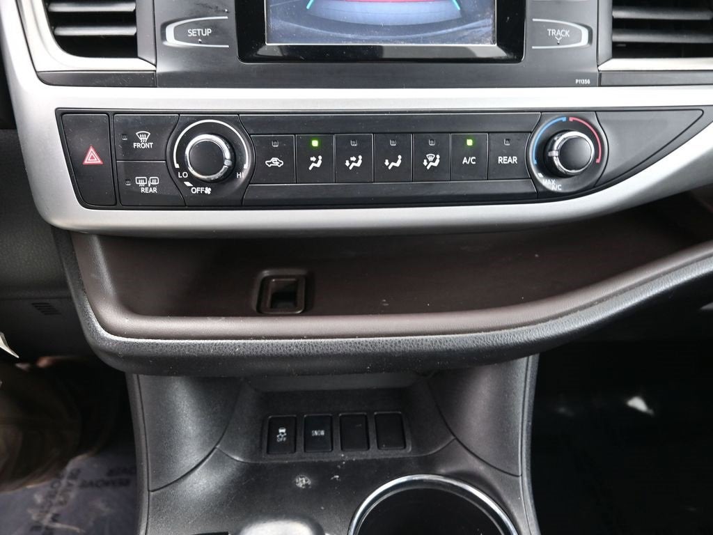 2017 Toyota Highlander LE