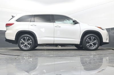 2017 Toyota Highlander LE