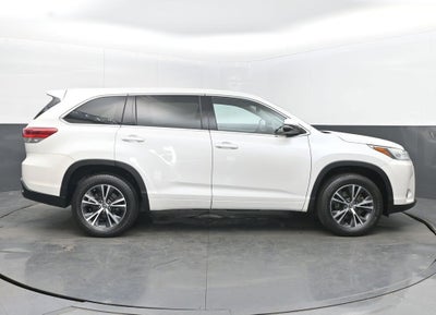 2017 Toyota Highlander LE