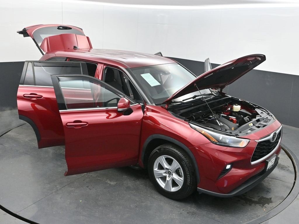 2022 Toyota Highlander LE