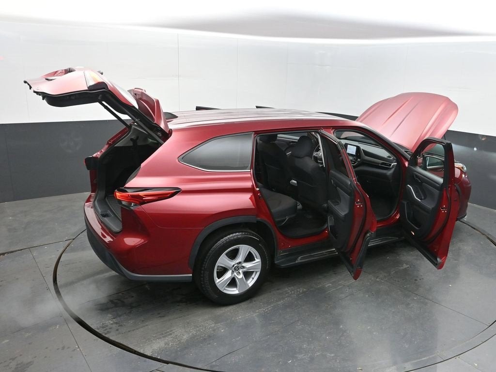 2022 Toyota Highlander LE