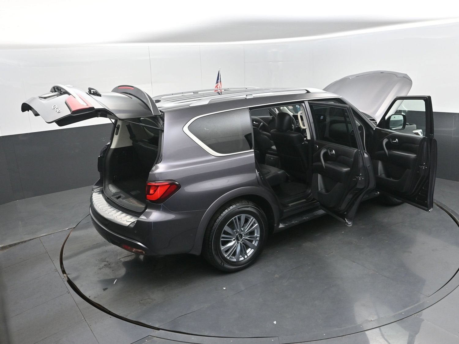 2024 INFINITI QX80 LUXE AWD